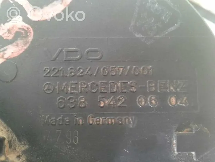 Mercedes-Benz Vito Viano W638 Pompe à carburant 221824057001