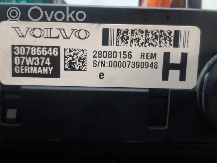 Volvo XC90 Fuse module 30786647