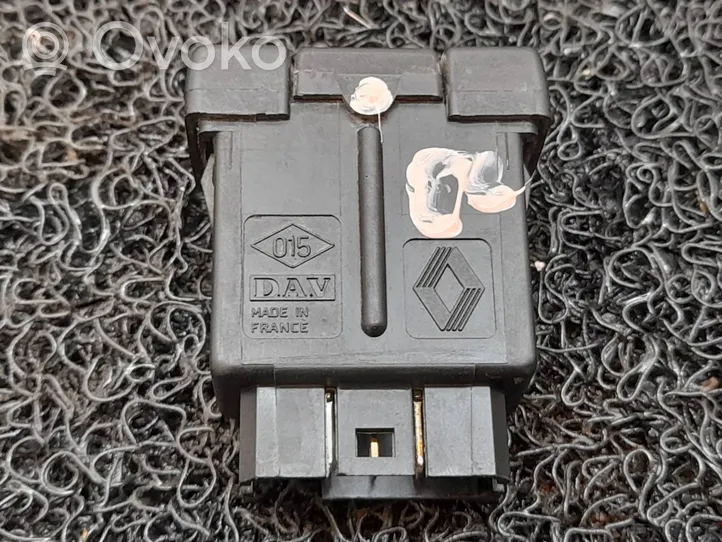 Renault Master II Electric window control switch 