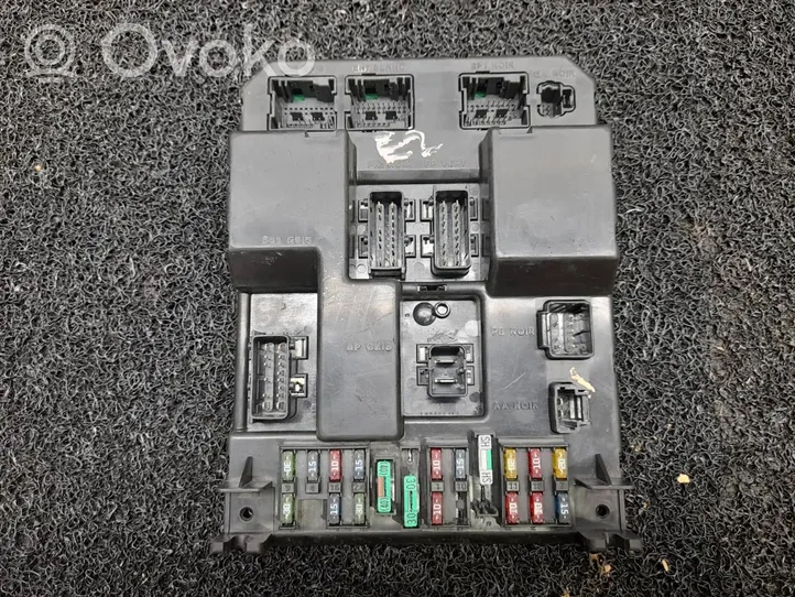 Peugeot 307 Module de fusibles 9651197780