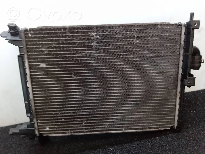 Opel Vectra B Coolant radiator 