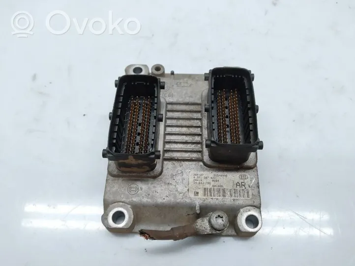 Opel Corsa C Sterownik / Moduł ECU 0261207421