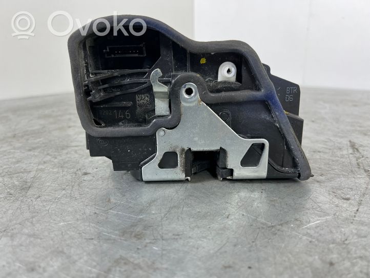 BMW 1 E82 E88 Front door lock 7202146