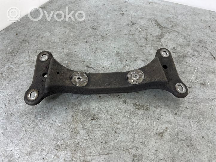 BMW 1 E82 E88 Gearbox mounting bracket 6778058