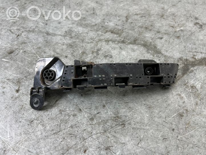 Honda CR-V Front bumper mounting bracket 71198T0A