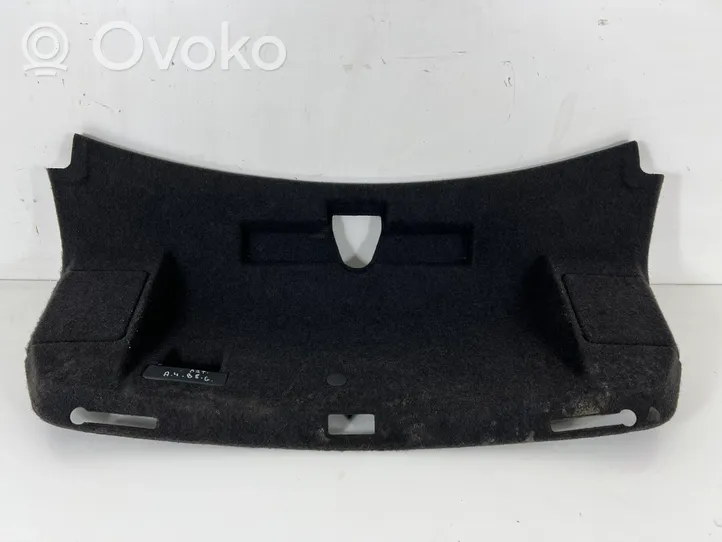 Audi A4 S4 B8 8K Takaluukun alaosan verhoilu 8K5867975D