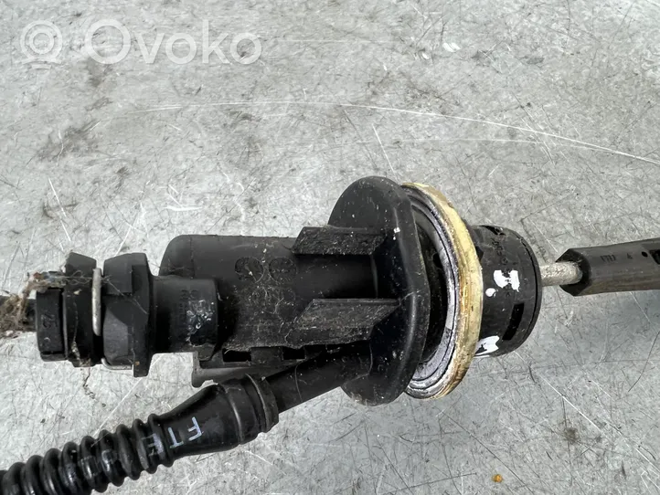 Audi A4 S4 B8 8K Cilindro secondario della frizione 8K2721401E