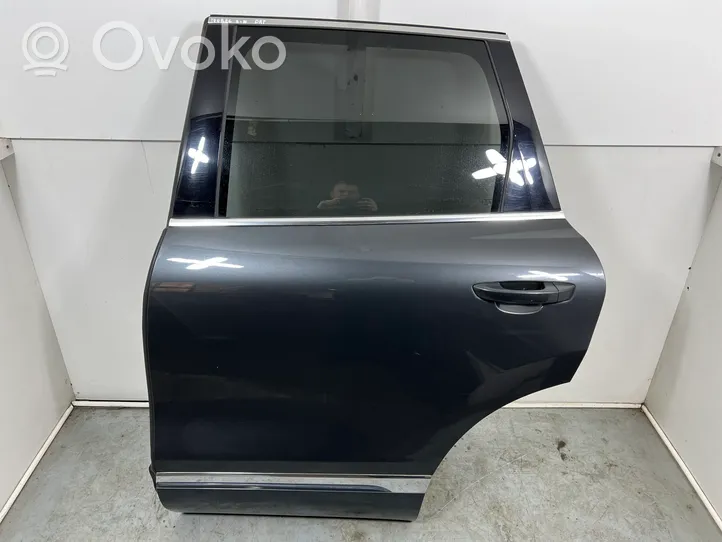 Volkswagen Touareg II Rear door 