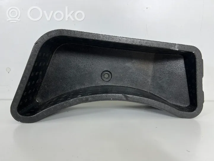 Volkswagen Touareg II Boîte à outils 7P6863220