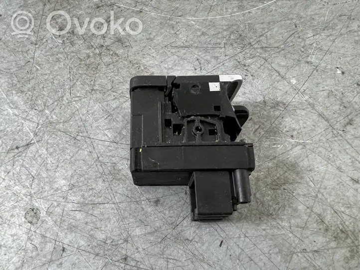 Volkswagen Touareg II Przycisk / Włącznik hamulca ręcznego 7P2927225A