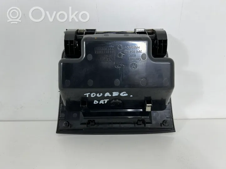 Volkswagen Touareg II Glove box 7P6857922