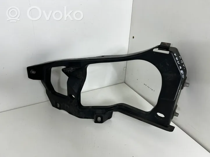 Volkswagen Touareg II Support phare frontale 7P6806509