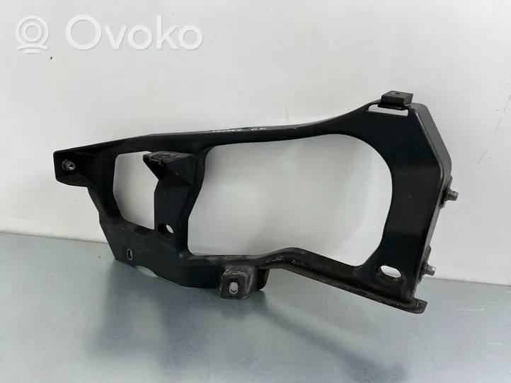 Volkswagen Touareg II Support phare frontale 7P6806509