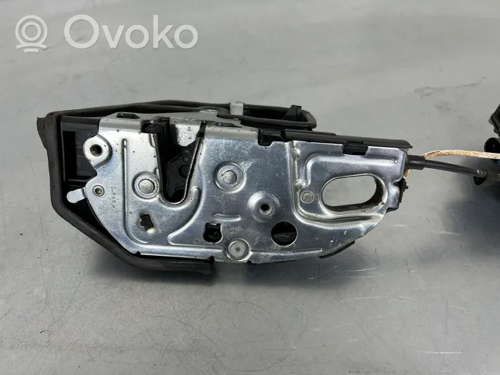 BMW 5 F10 F11 Serrure de porte avant 7185689