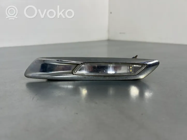 BMW 5 F10 F11 Kierunkowskaz błotnika przedniego 7154168