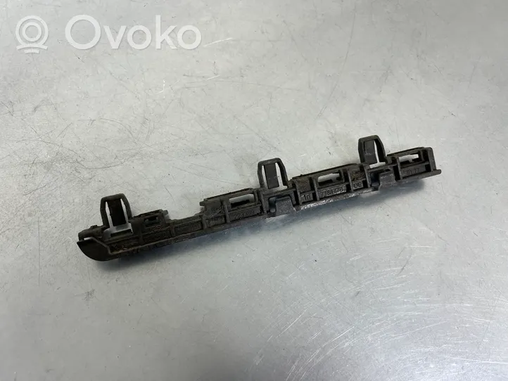 BMW 5 F10 F11 Supporto di montaggio del parafango 7184776