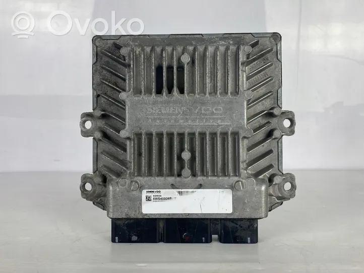 Volvo C30 Unité de commande, module ECU de moteur 5WS40328B