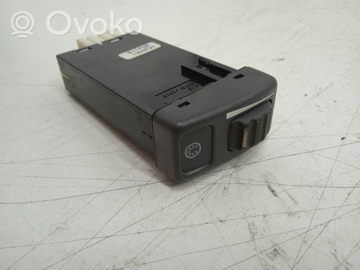 Volvo S70  V70  V70 XC Interruttore di regolazione dell’illuminazione del quadro 6849861