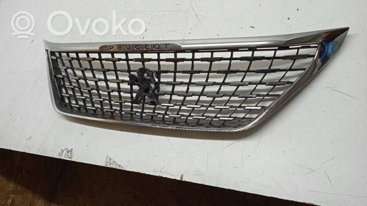 Peugeot 5008 Grille calandre supérieure de pare-chocs avant 9815336077