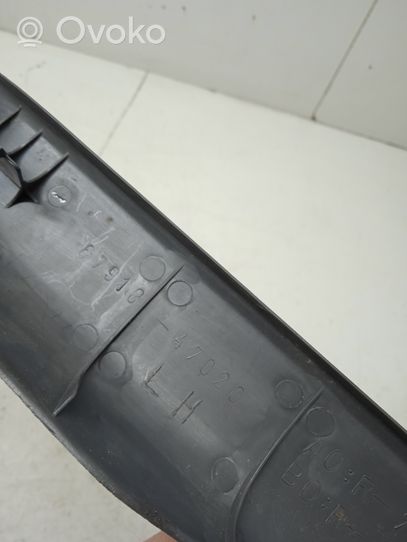 Toyota Prius (XW20) Rear sill trim cover 6791847020