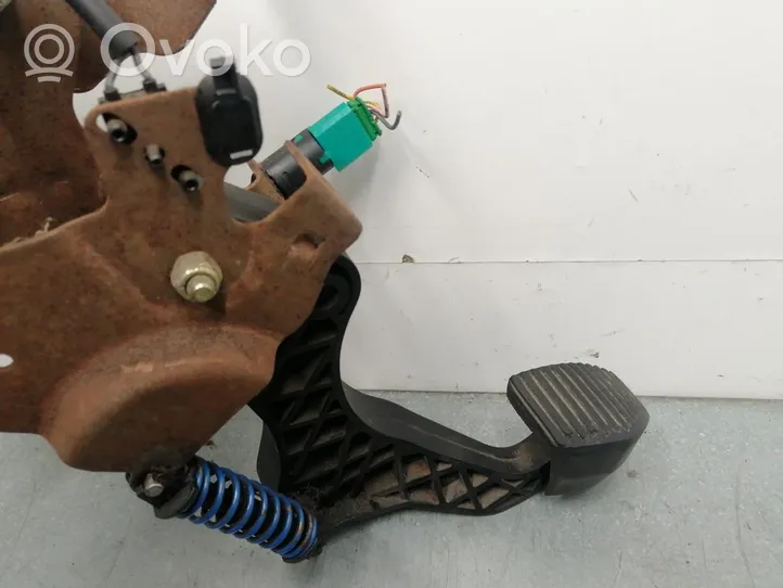 Citroen C4 I Clutch pedal 9653940880