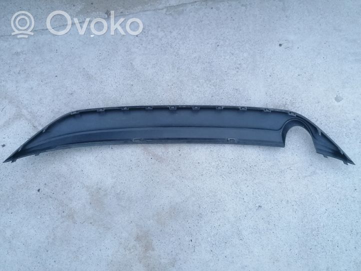 Volkswagen Golf VII Rivestimento della parte inferiore del paraurti posteriore 5G6807568B