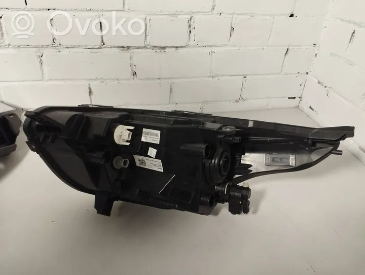 Ford Ka Lampa przednia J7BB13W029BJ