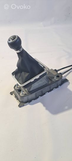 Volkswagen PASSAT B7 Gear selector/shifter (interior) 3C0711049AE