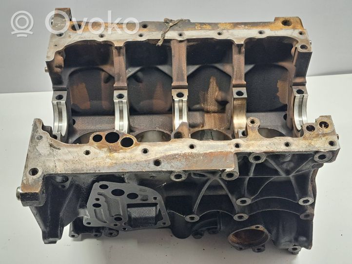 Audi A4 S4 B7 8E 8H Blocco motore 06A103021K