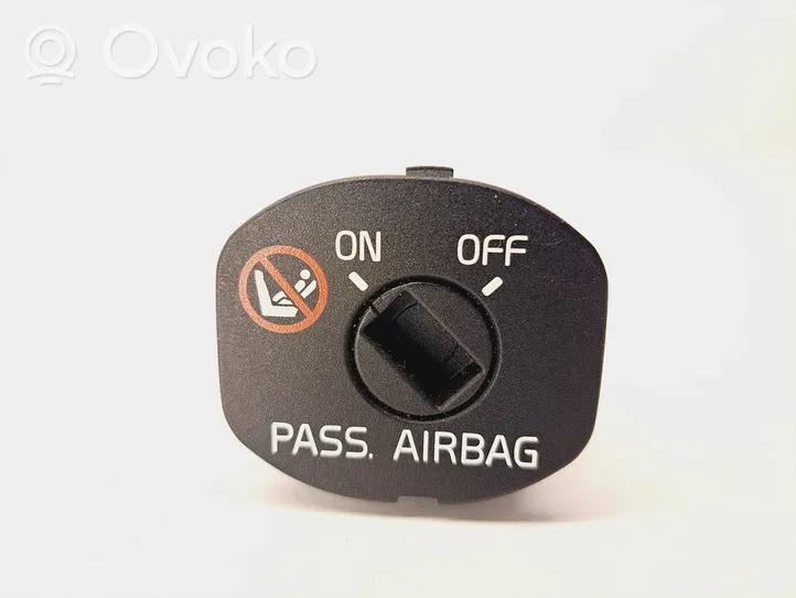 Volvo V50 Interrupteur commutateur airbag passager 08697008