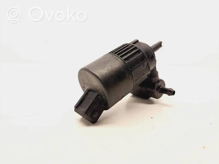 Jaguar X-Type Windscreen/windshield washer pump 