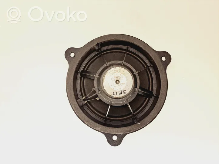 Nissan Qashqai Takaoven kaiutin 281569U00A