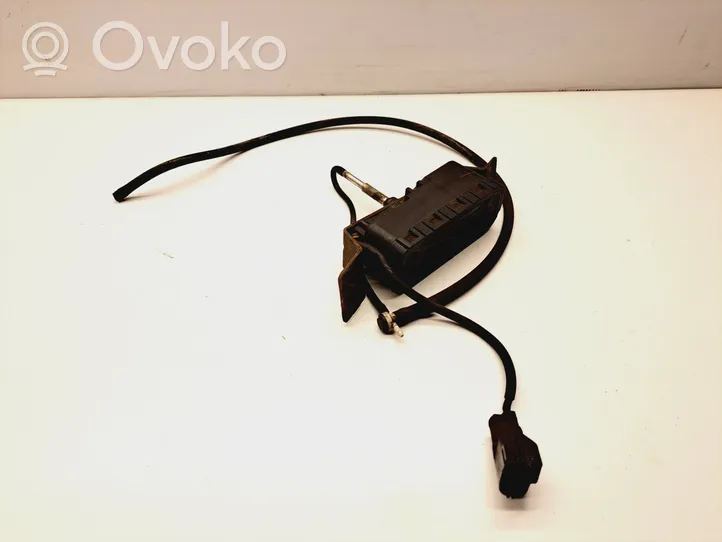 Volvo V70 Headlight wiper motor 8620960