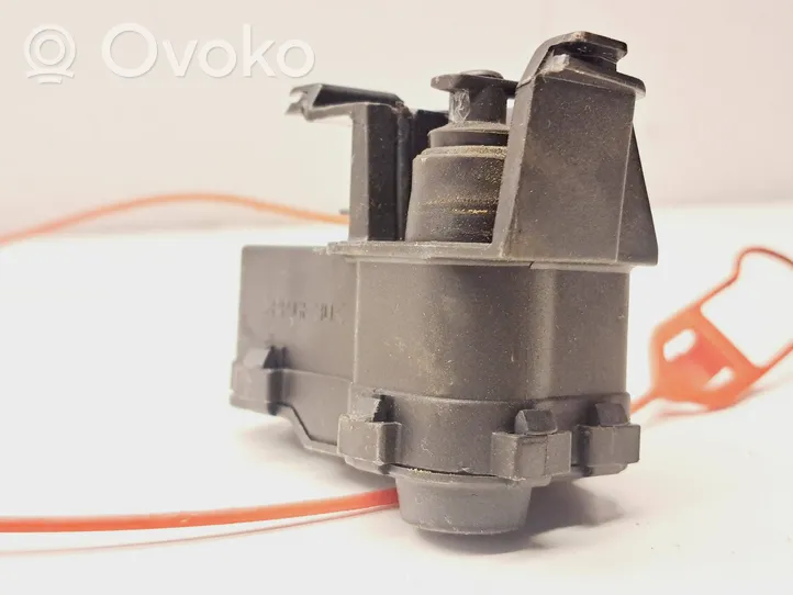 Audi A4 S4 B8 8K Fuel tank cap lock motor 8K0862153E