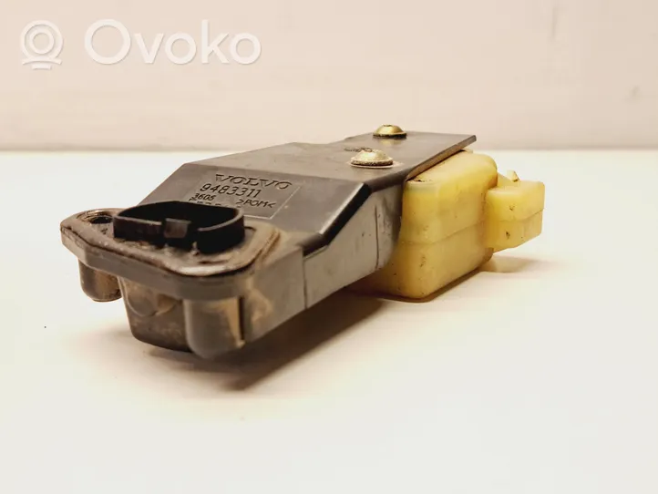 Volvo V70 Central locking motor 9483311