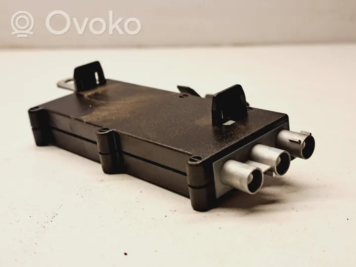 Volvo V50 Antenna control unit 28019207