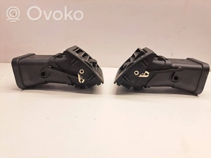 Volvo V50 Griglia di ventilazione centrale cruscotto 