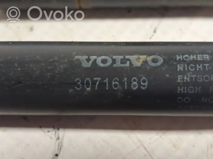 Volvo V70 Amortiguador/puntal del maletero/compartimento de carga 30716189