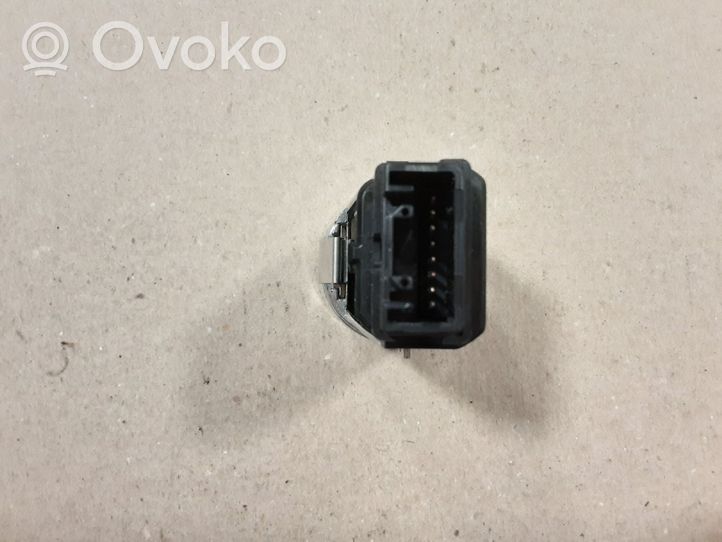 Toyota Prius (XW20) Moottorin start-stop-painike/kytkin 15A710