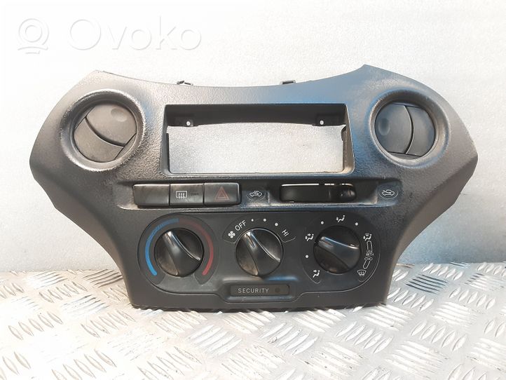 Toyota Yaris Oro kondicionieriaus/ klimato/ pečiuko valdymo blokas (salone) 