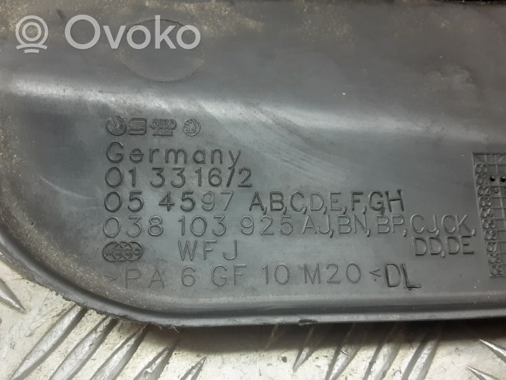 Volkswagen Bora Couvercle cache moteur 038103925AJ