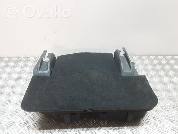 Toyota Corolla Verso E121 Etuosan tavaratilan säilytyslokero 5853313010