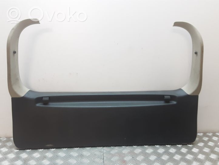 Nissan Note (E11) Garniture de hayon 909009U00A