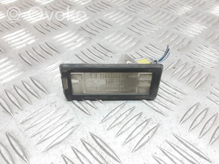 Renault Espace -  Grand espace IV Lampa oświetlenia tylnej tablicy rejestracyjnej 8200013577B