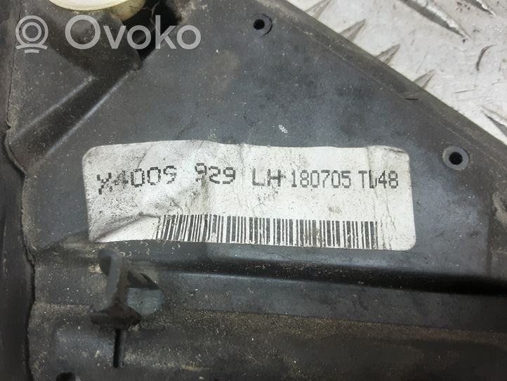 Toyota Avensis T250 Listwa / Nakładka na błotnik przedni X4009929