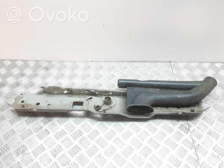 Opel Corsa C Ylempi jäähdyttimen ylätuen suojapaneeli 13173401