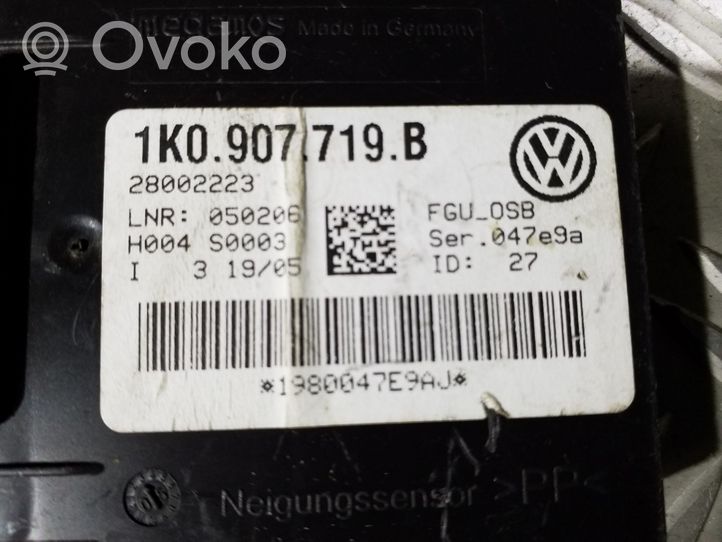 Volkswagen Golf V Otras unidades de control/módulos 1K0907719B