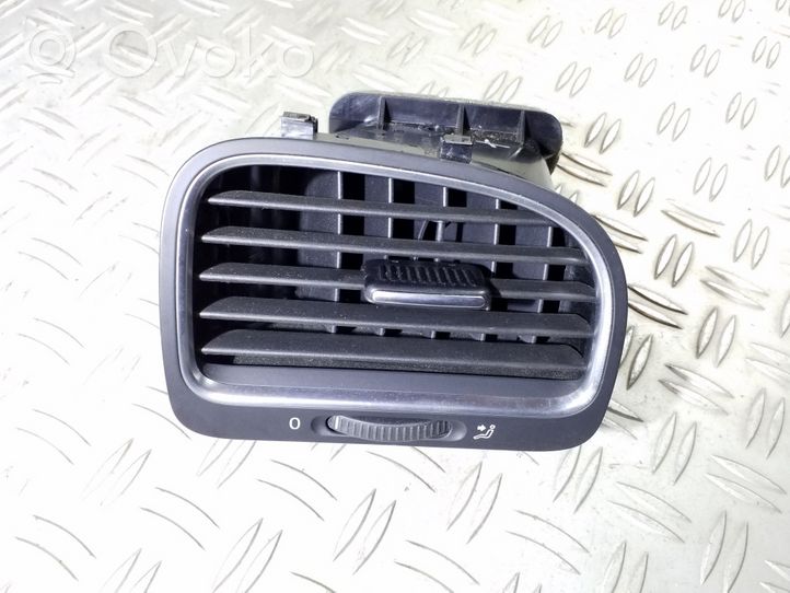 Volkswagen Golf VI Garniture, panneau de grille d'aération latérale 5K0819710