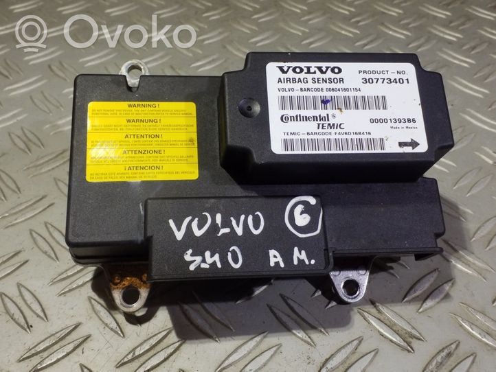 Volvo S40 Oro pagalvių valdymo blokas 30773401