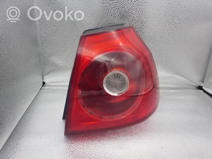 Volkswagen Golf V Lampa tylna 1K6945096M